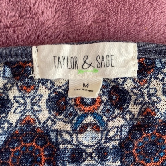 Taylor & Sage top - Picture 2 of 3